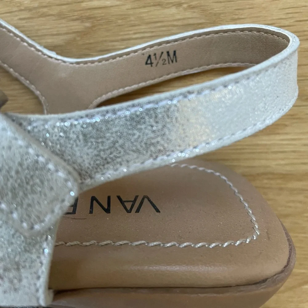 VANELI Shiny Silver Strap Sandals Woman size 4.5